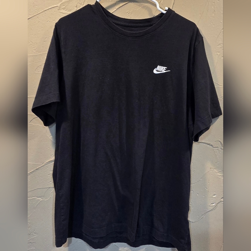 💥Nike Men's Black Short Sleeve Tee